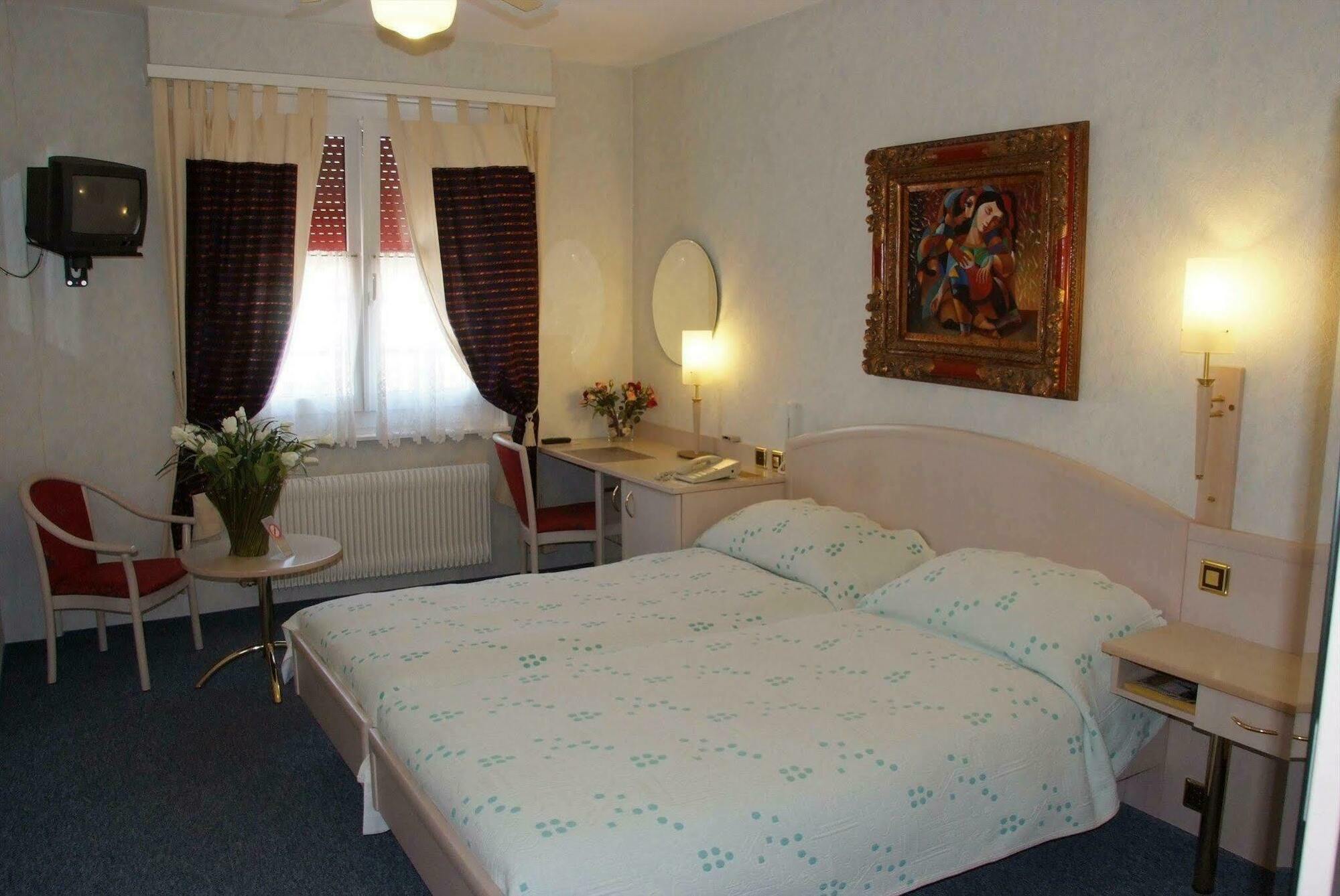 Hotel Regina Lausanne Ngoại thất bức ảnh